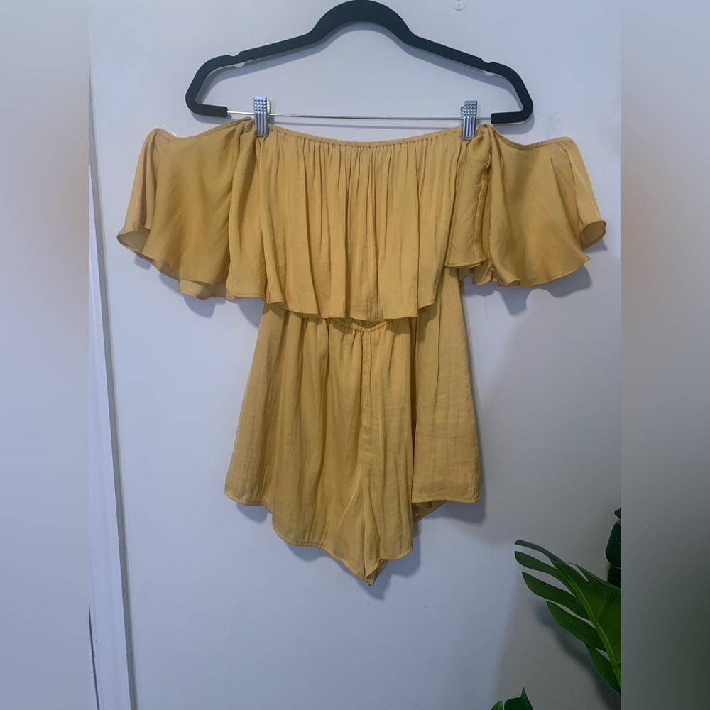 Off the shoulder yellow romper